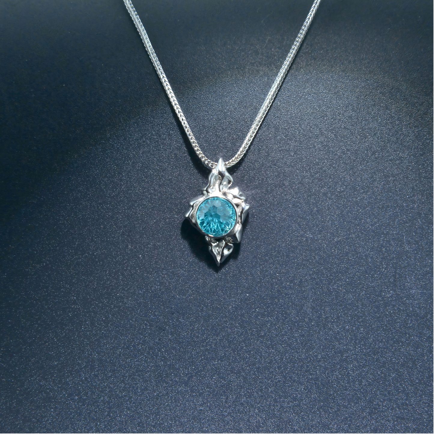 Sayram Lake Sunny Theme Silver Pendant - Women's Style